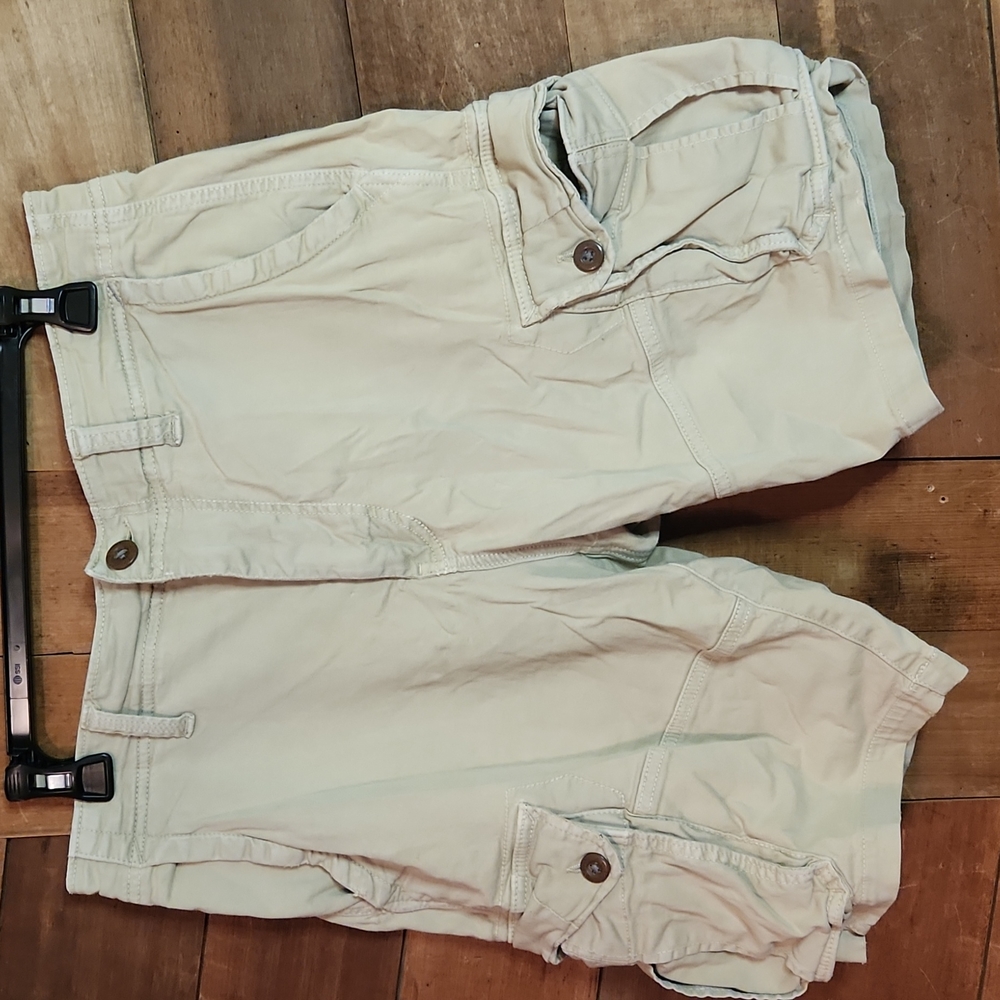 American Eagle Outfitters Classic Cargo Shorts